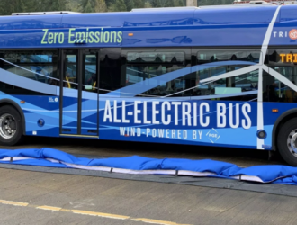 波特兰电动公交车换装 风能驱动开创美国运输界先河