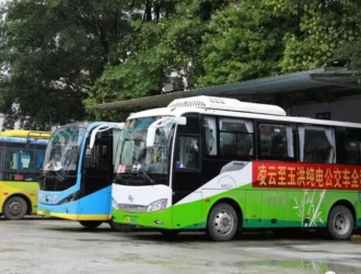 凌云：新能源纯电动公交车为百姓出行带来便利舒适