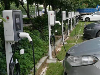 中国充电联盟：10月公共充电桩环比增加6.3万台