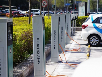 凯迪拉克宣布接入特斯拉充电网络 牵手三巨头共享58万充电桩
