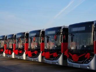 北京首次实现电动公交车充绿电