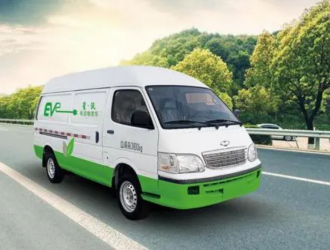 绿色配送是用纯电动物流车取代传统燃油车