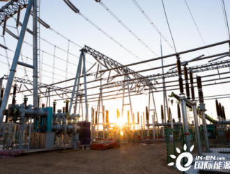 全国最大沙漠集中式光伏发电基地二期1号项目顺利并网